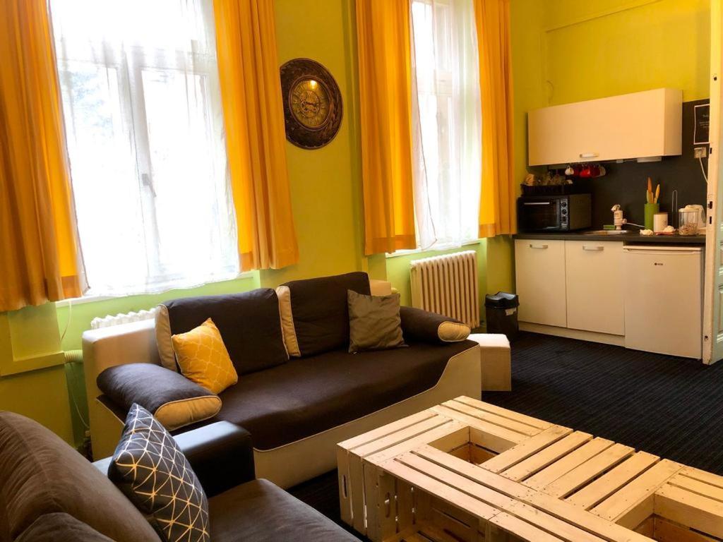 Spacious Tuzlaks Apartments Sarajevo Ferhadija Buitenkant foto