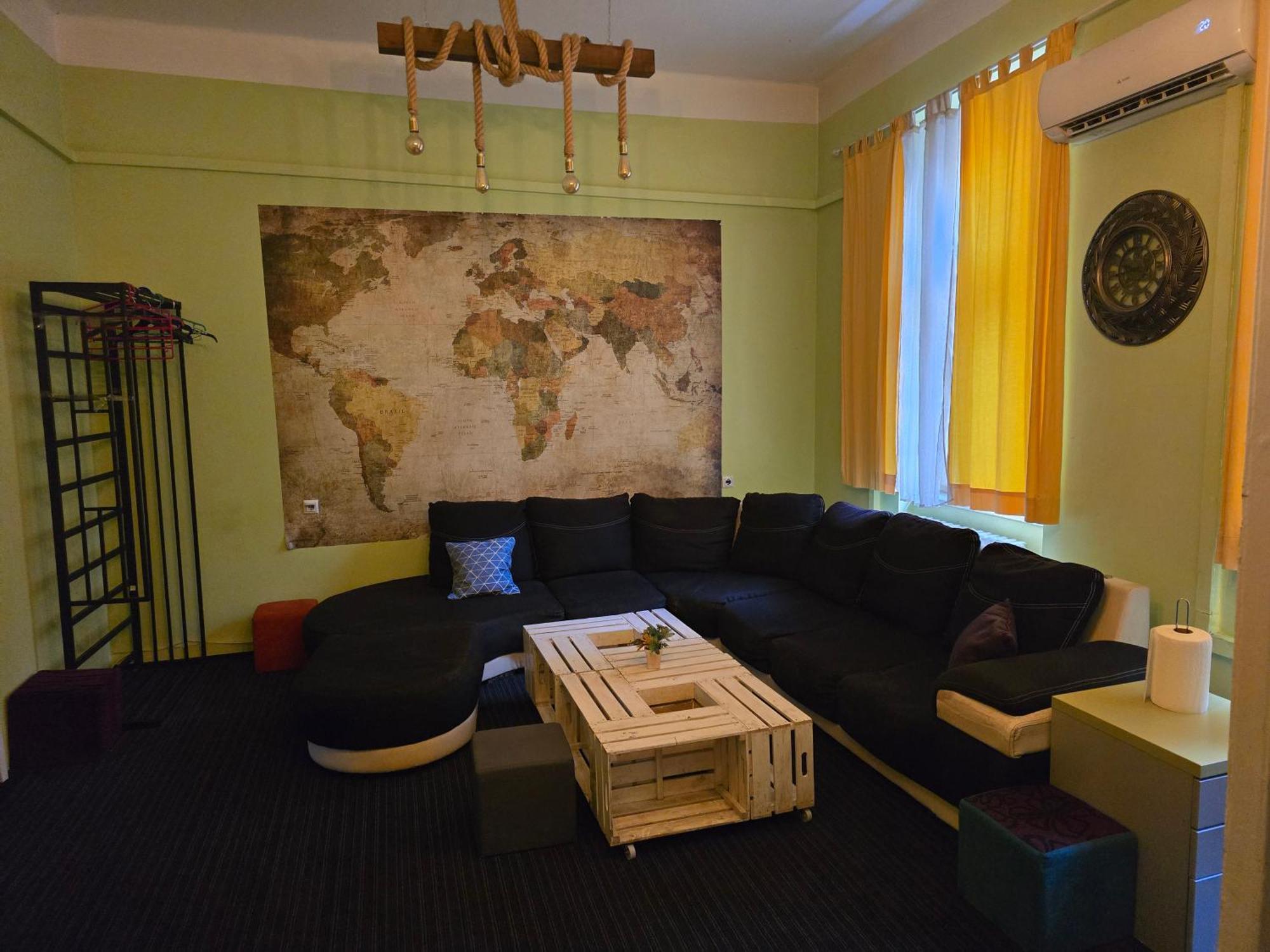 Spacious Tuzlaks Apartments Sarajevo Ferhadija Buitenkant foto